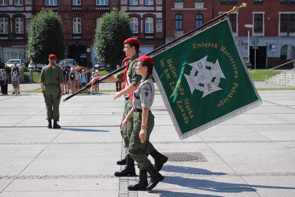 gra miejska " Szlakiem naszych bohaterów"