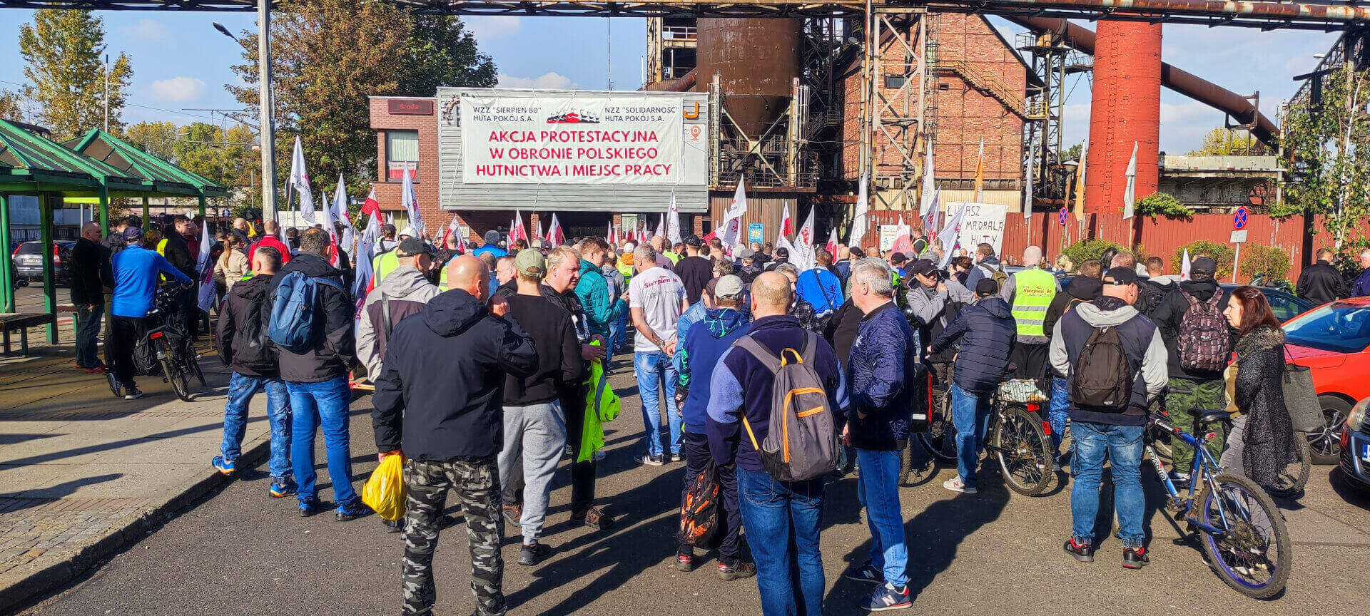 W środę o 14. rozpoczęła się pikieta przed Hutą Pokój w Rudzie Śląskiej