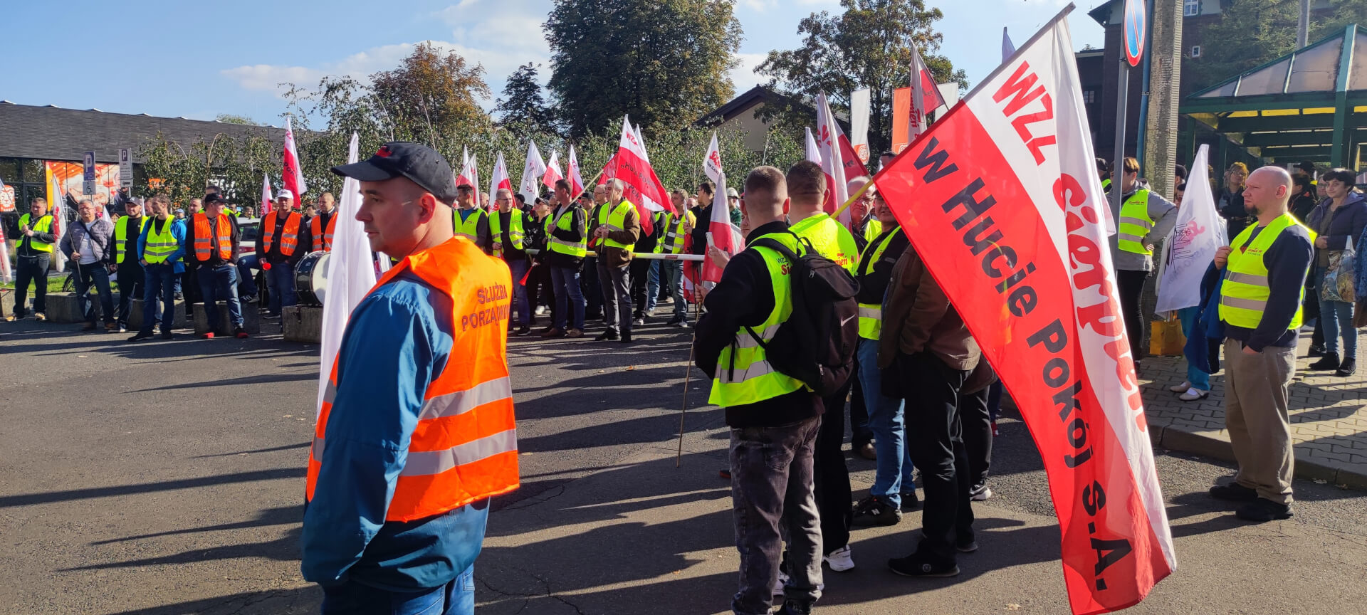 Solidarność i Sierpień 80 ramię w ramię w obronie interesów huty