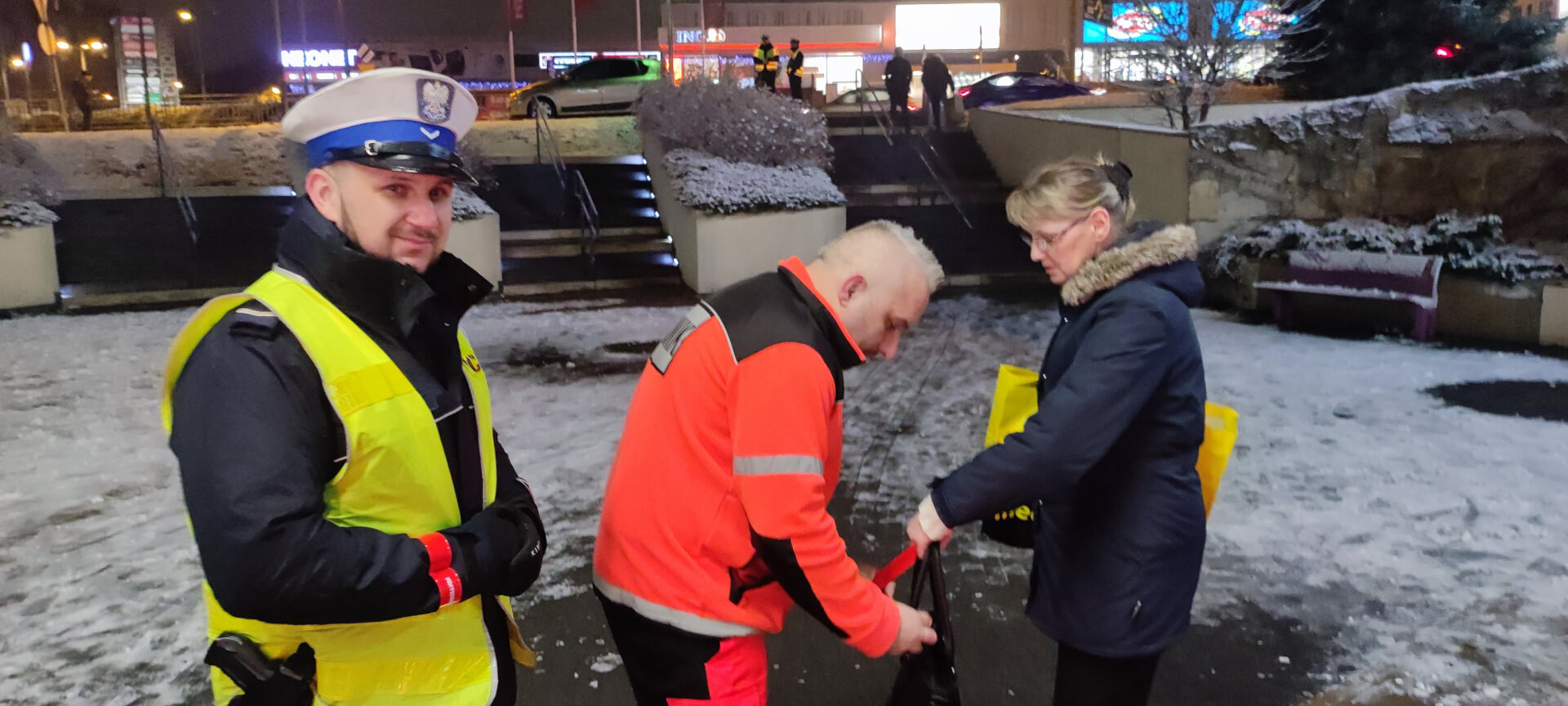 Gdzie nosić? Chociażby na torebce