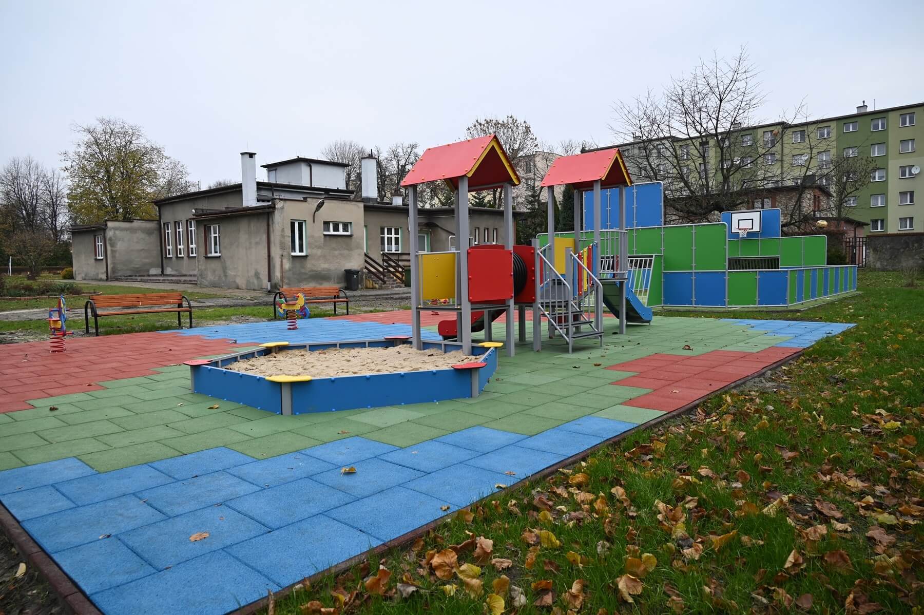 Plac zabaw i miniboisko przy Przedszkolu nr 19 kosztowały ponad 210 tysięcy