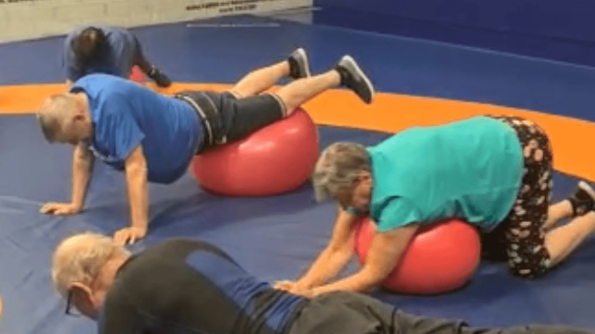 Seniorzy w akcji Seniorzy w akcji