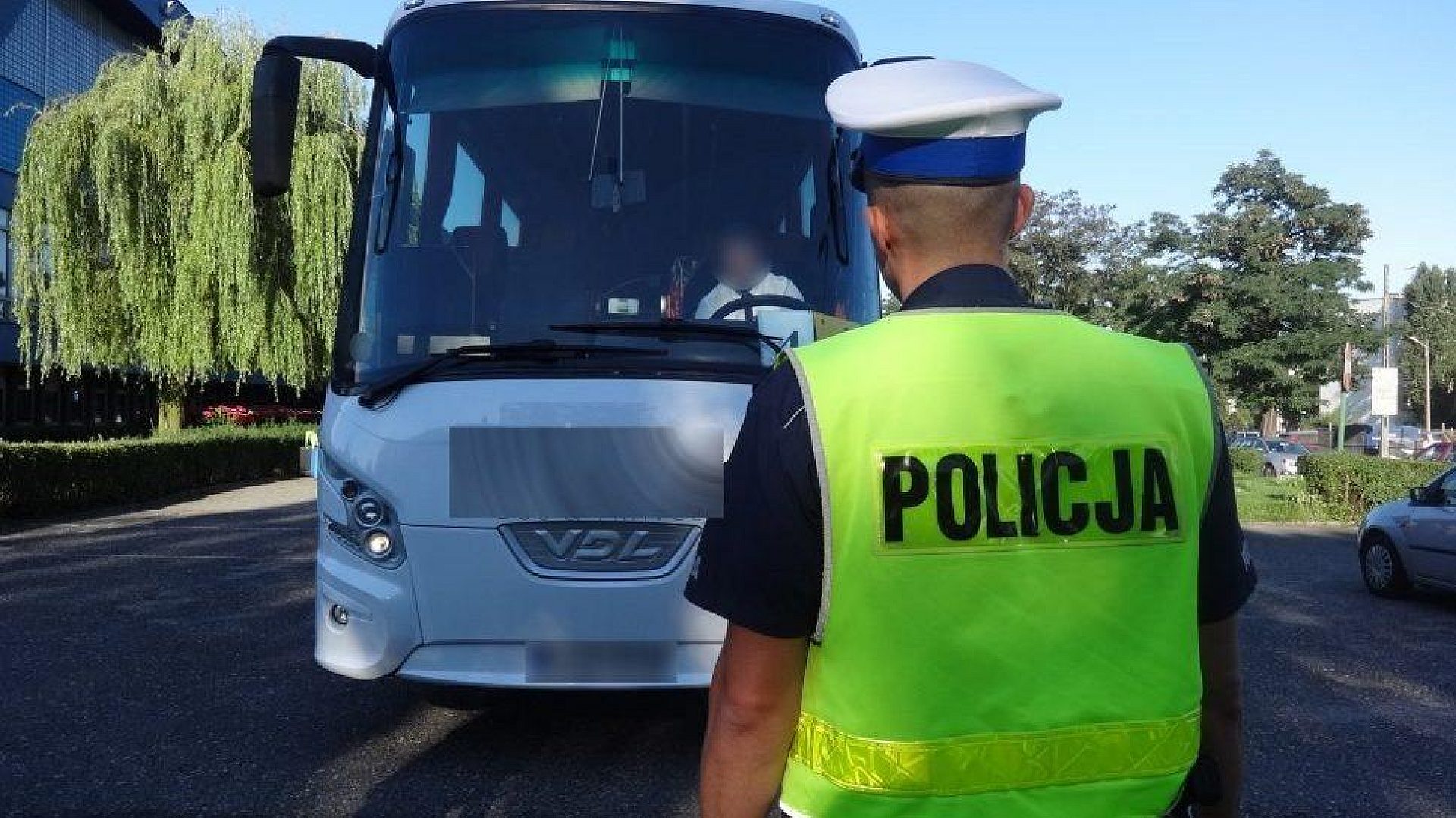 Dla bezpieczeństwa dzieci - warto zlecić kontrolę autokaru Dla bezpieczeństwa dzieci - warto zlecić kontrolę autokaru