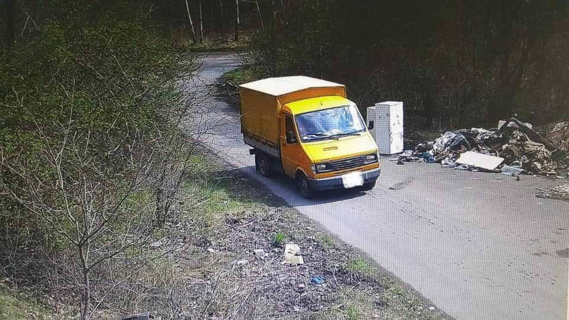 wyrzucanie śmieci wyrzucanie śmieci