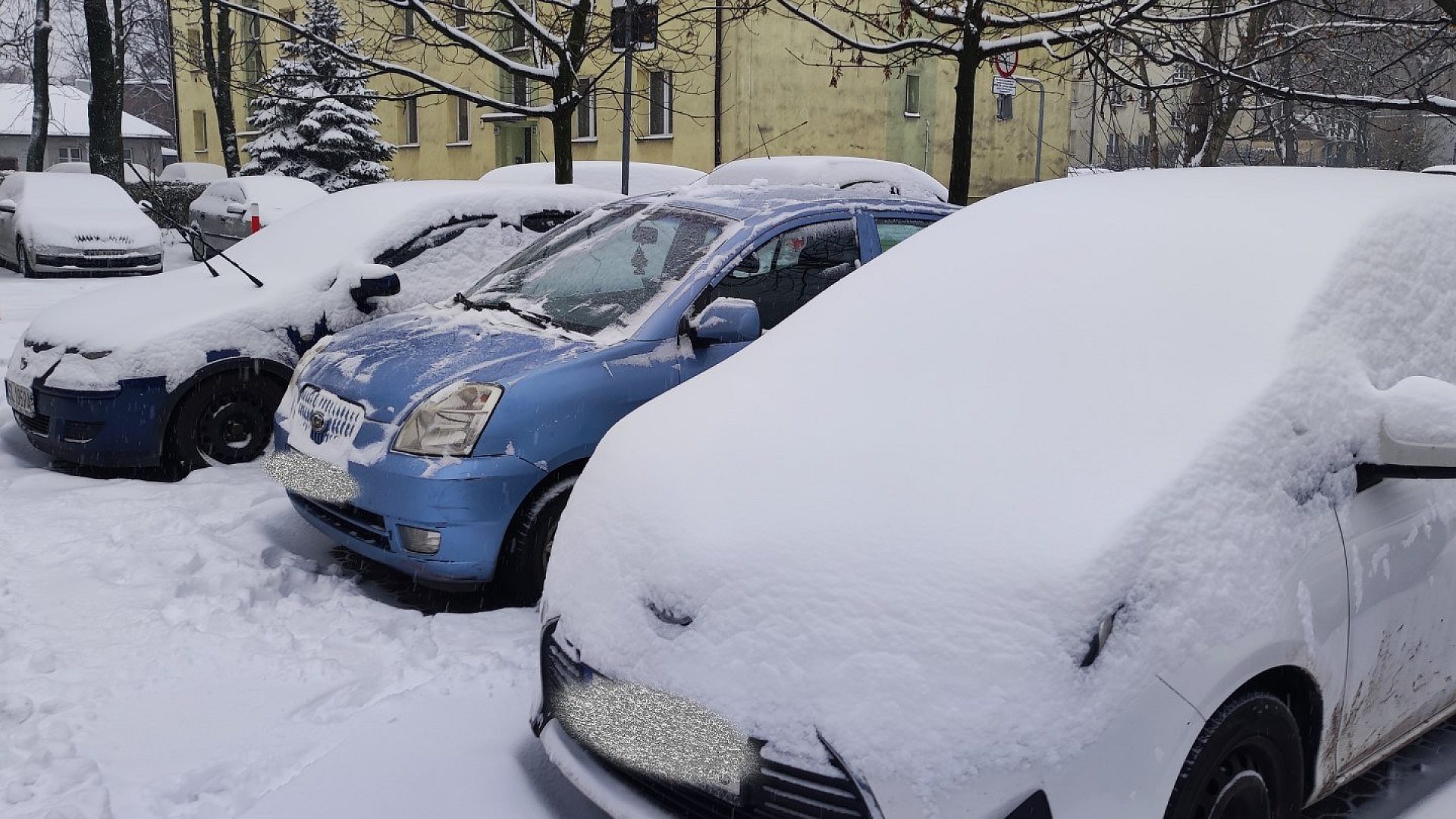 Za jazdę nieodśnieżonym autem grozi mandat do 3 tysięcy złotych! Za jazdę nieodśnieżonym autem grozi mandat do 3 tysięcy złotych!