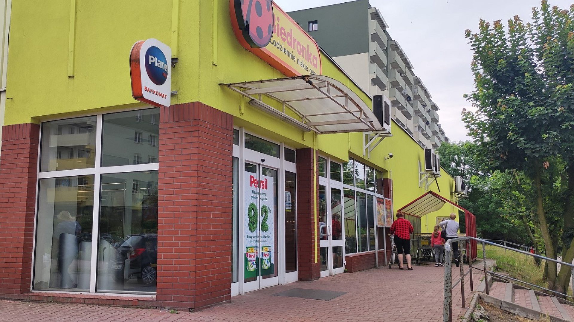 Biedronka była okradana przez rudzianina przez trzy tygodnie Biedronka była okradana przez rudzianina przez trzy tygodnie