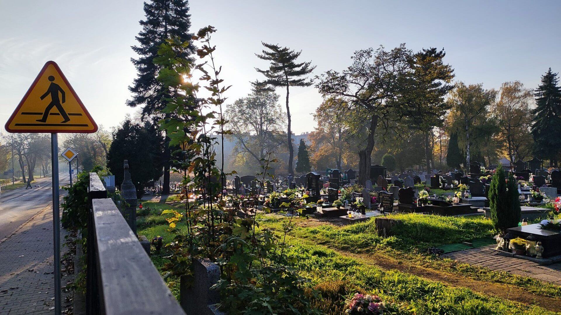 Od dziś do 2. listopada - policyjna akcja Wszystkich Świętych 2022 Od dziś do 2. listopada - policyjna akcja Wszystkich Świętych 2022