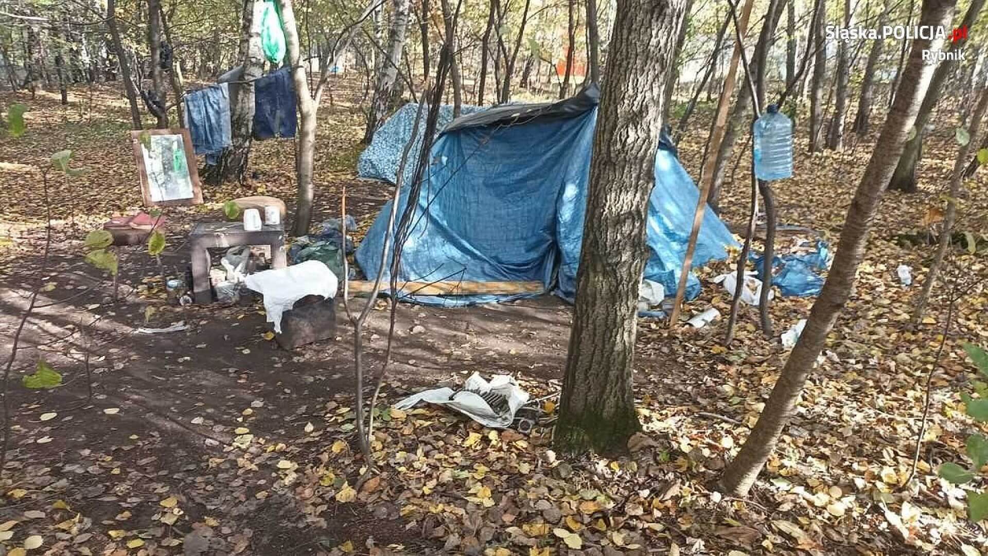 Bezdomni są narażeni teraz na wychłodzenie. Reagujmy! Bezdomni są narażeni teraz na wychłodzenie. Reagujmy!
