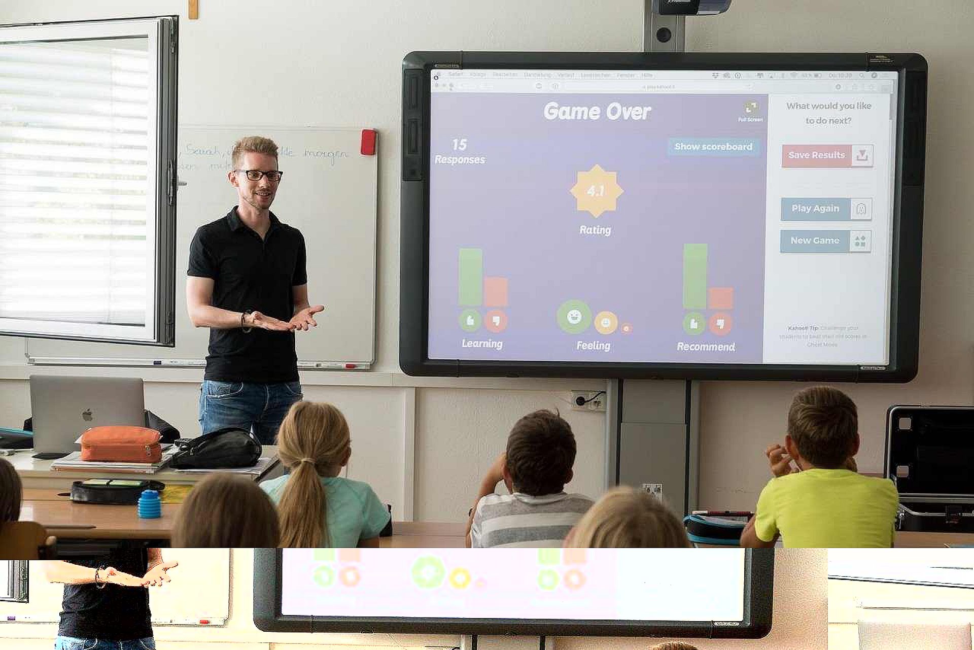 Teacher 3765909 1280 Teacher 3765909 1280