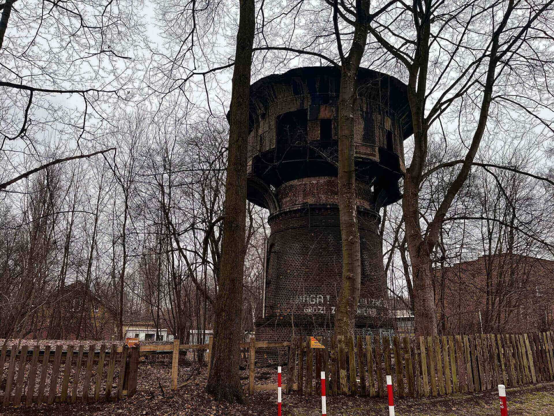 Zapomniana wieża ciśnień w Kochłowicach Zapomniana wieża ciśnień w Kochłowicach