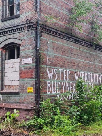 Grozi zawaleniem... Ale to przecież zabytek! Grozi zawaleniem... Ale to przecież zabytek!