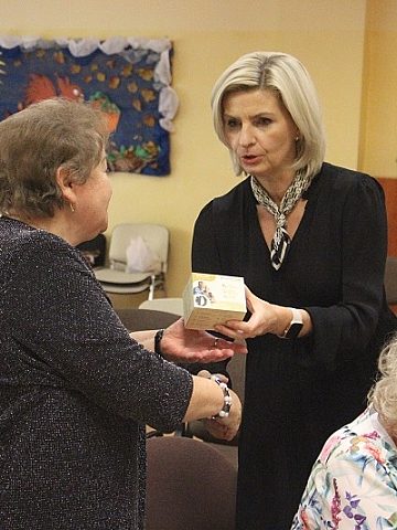 Dzięki opaskom samotni rudzcy seniorzy będą bezpieczniejsi Dzięki opaskom samotni rudzcy seniorzy będą bezpieczniejsi
