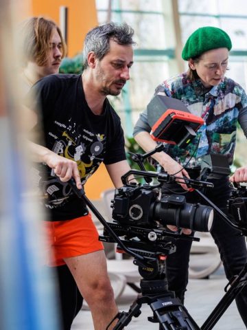 Jedni w wodzie, inni na lądzie Jedni w wodzie, inni na lądzie