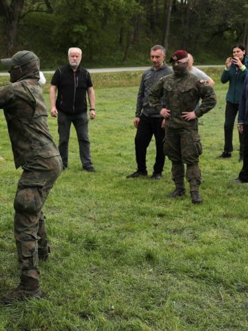 Zajęcia z walki wręcz i samoobrony Zajęcia z walki wręcz i samoobrony