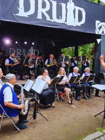 Niedziela, to nie tylko orkiestra Jacka Kampy Niedziela, to nie tylko orkiestra Jacka Kampy