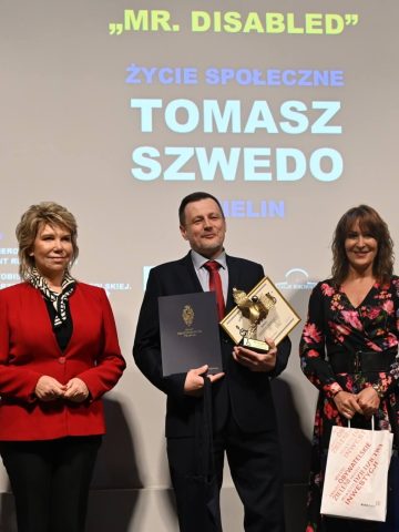 Tomasz Szwedo - statuetka w kategorii życia społecznego Tomasz Szwedo - statuetka w kategorii życia społecznego