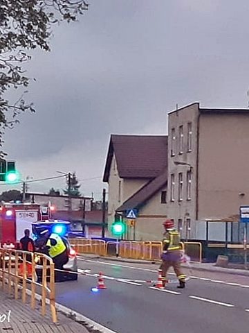 Zdjęcia nadesłane przez świadków. Źródło: 112Tychy Zdjęcia nadesłane przez świadków. Źródło: 112Tychy