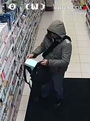 Moment "zakupów" - z półki do plecaka Moment "zakupów" - z półki do plecaka