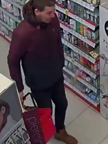 Panowie nakradli za blisko 980 złotych Panowie nakradli za blisko 980 złotych