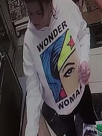 Poszukiwana złodziejka od razu skorzystała z karty płatniczej Poszukiwana złodziejka od razu skorzystała z karty płatniczej