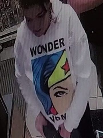 Policja prosi o pomoc w ustaleniu tożsamości tej kobiety Policja prosi o pomoc w ustaleniu tożsamości tej kobiety