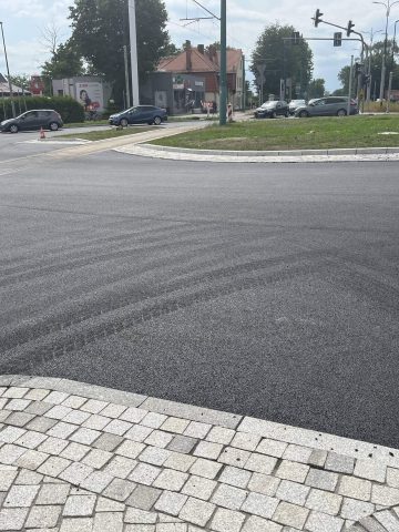 Dziś do godziny 17 - utrudnienia na Karmańskim Dziś do godziny 17 - utrudnienia na Karmańskim