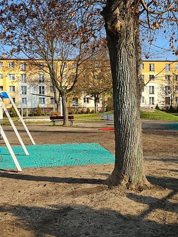 Plac zabaw przy Przedszkolu nr 35 Plac zabaw przy Przedszkolu nr 35