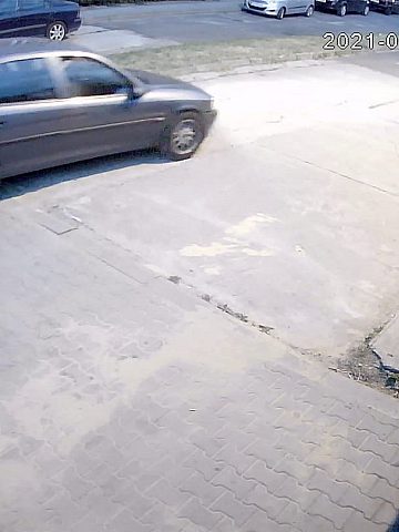 Najprawdopodobniej tym autem poruszają się złodzieje. Najprawdopodobniej tym autem poruszają się złodzieje.