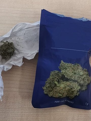 Przy młodym rudzianinie znaleziono narkotyki Przy młodym rudzianinie znaleziono narkotyki