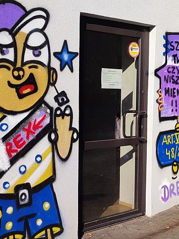 Ładne, ale czy właścicielowi lokalu tez się podoba? Ładne, ale czy właścicielowi lokalu tez się podoba?