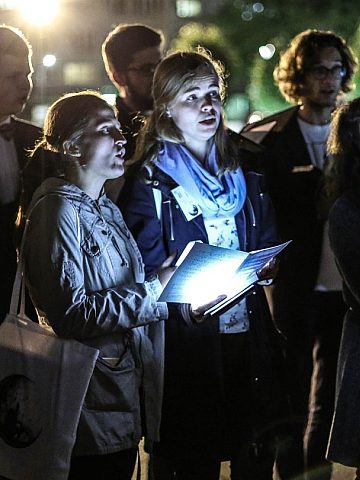 Wspólne śpiewanie na nowobytomskim rynku Wspólne śpiewanie na nowobytomskim rynku