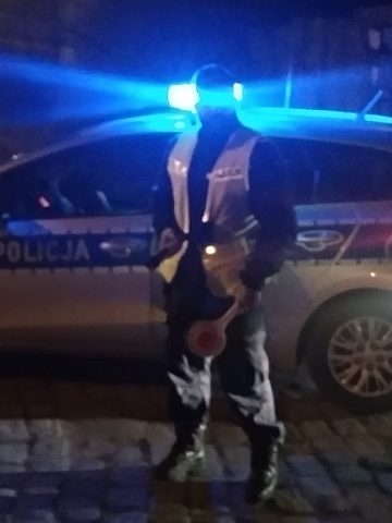 Nocny pościg za hondą skończył się przy dworcu w Rudzie Nocny pościg za hondą skończył się przy dworcu w Rudzie