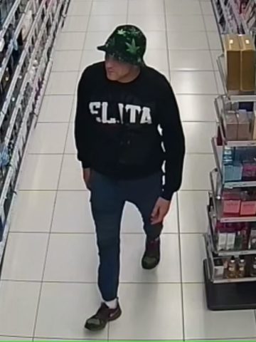 Złodziej ukradł perfum za ponad 1000 zł Złodziej ukradł perfum za ponad 1000 zł