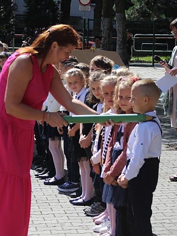 1 września - pierwszaki pasowane na ucznia w Rudzie Śląskiej 1 września - pierwszaki pasowane na ucznia w Rudzie Śląskiej