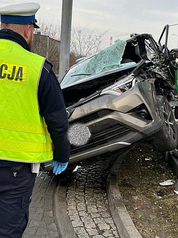 Kierujący miał 0,88 promila. O mały włos nie zginął Kierujący miał 0,88 promila. O mały włos nie zginął