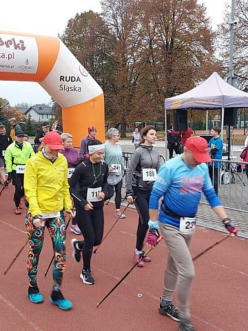 Na starcie Nordic Walking - 55 zawodników Na starcie Nordic Walking - 55 zawodników