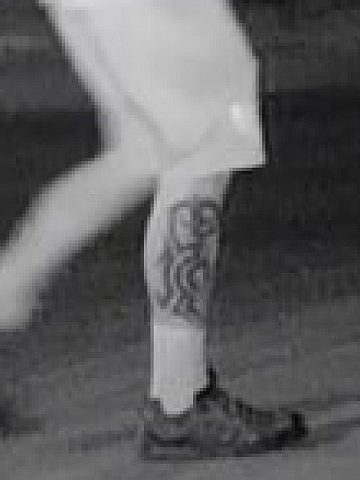 Tatuaż na prawej łydce złodzieja z Rudy Śląskiej Tatuaż na prawej łydce złodzieja z Rudy Śląskiej