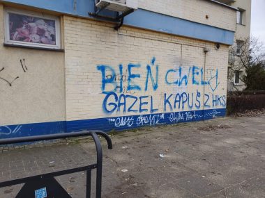 Kibolskie napisy szpecą Rudę Kibolskie napisy szpecą Rudę