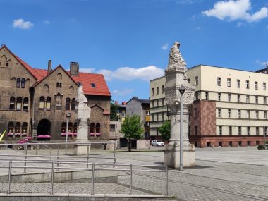 W czwartek procesje i zamknięte urzędy W czwartek procesje i zamknięte urzędy