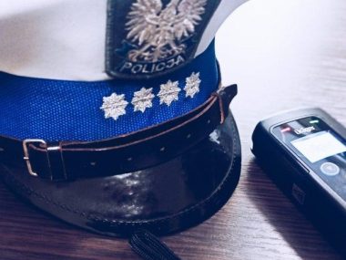 Poniedziałkowa kontrola trzeźwości - pan i pani z promilami Poniedziałkowa kontrola trzeźwości - pan i pani z promilami