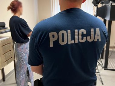 Cyganka-złodziejka wpadła tuż po kradzieży Cyganka-złodziejka wpadła tuż po kradzieży