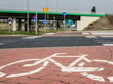 Coraz więcej rowerzystów - zwracajcie na nich uwagę! Coraz więcej rowerzystów - zwracajcie na nich uwagę!