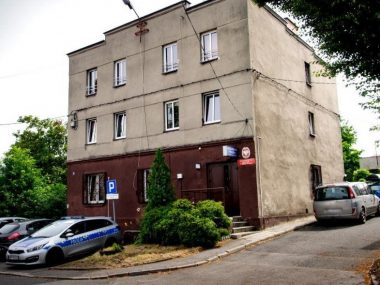 32-latek przyjechał na komisariat samochodem, "zapomniał", że ma zakaz prowadzenia pojazdów 32-latek przyjechał na komisariat samochodem, "zapomniał", że ma zakaz prowadzenia pojazdów