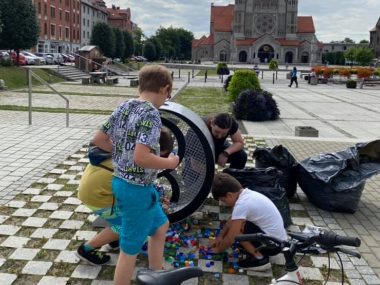 Brakuje wolontariuszy - ktoś chętny do pomocy? Brakuje wolontariuszy - ktoś chętny do pomocy?