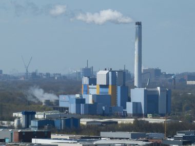 Spalarnia śmieci w Oberhausen, w Zagłębiu Ruhry w Niemczech Spalarnia śmieci w Oberhausen, w Zagłębiu Ruhry w Niemczech