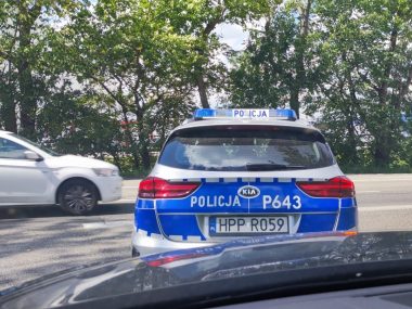 Policjanci łatwo ustalili sprawcę kolizji dzięki... zgubionej tablicy rejestracyjnej Policjanci łatwo ustalili sprawcę kolizji dzięki... zgubionej tablicy rejestracyjnej