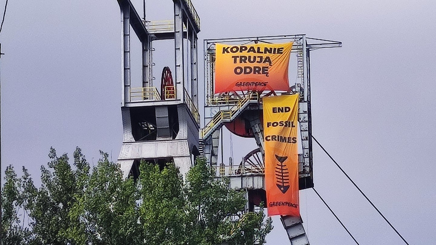 Banery Greenpeace na kopalni Bielszowice