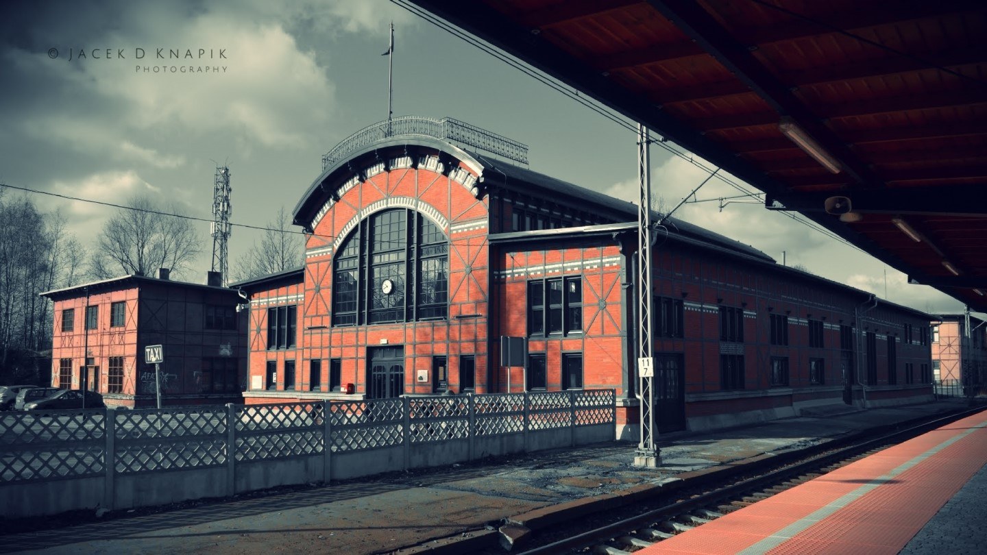 Dworzec PKP w Chebziu - Stacja Biblioteka