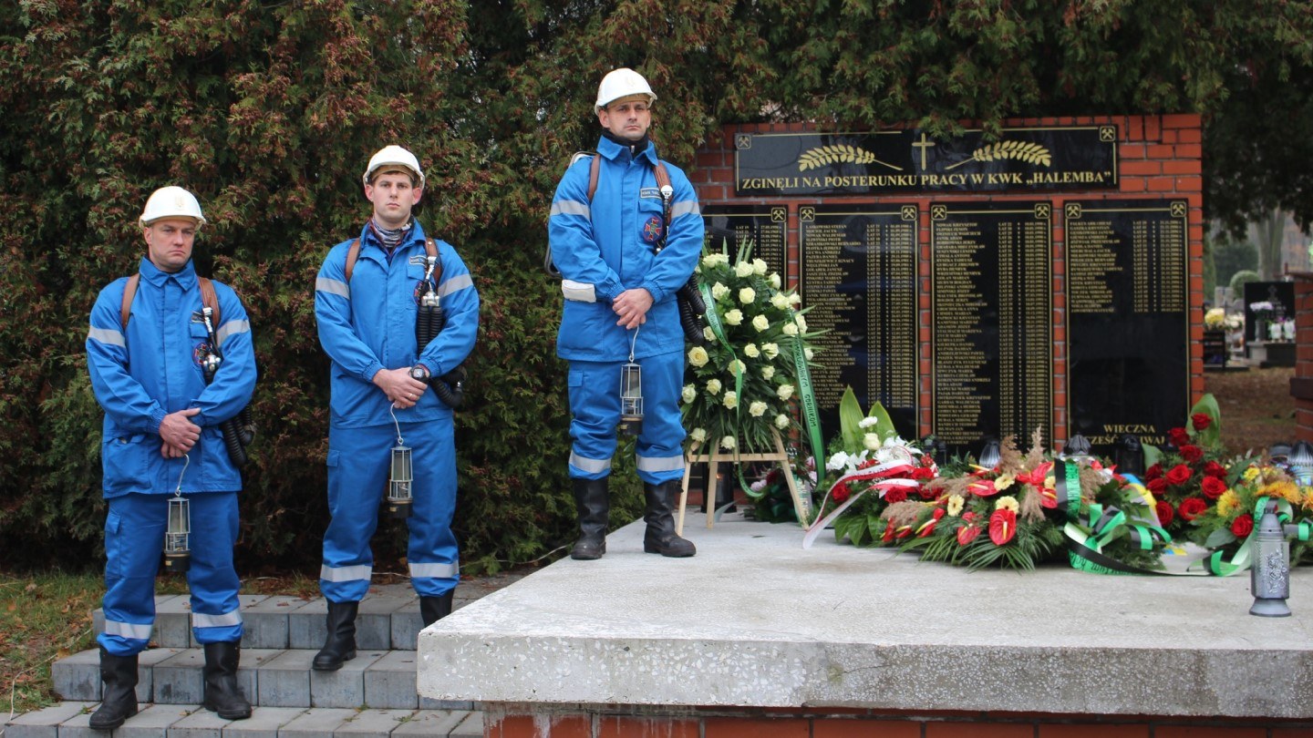 16 lat temu odeszli na wieczną szychtę