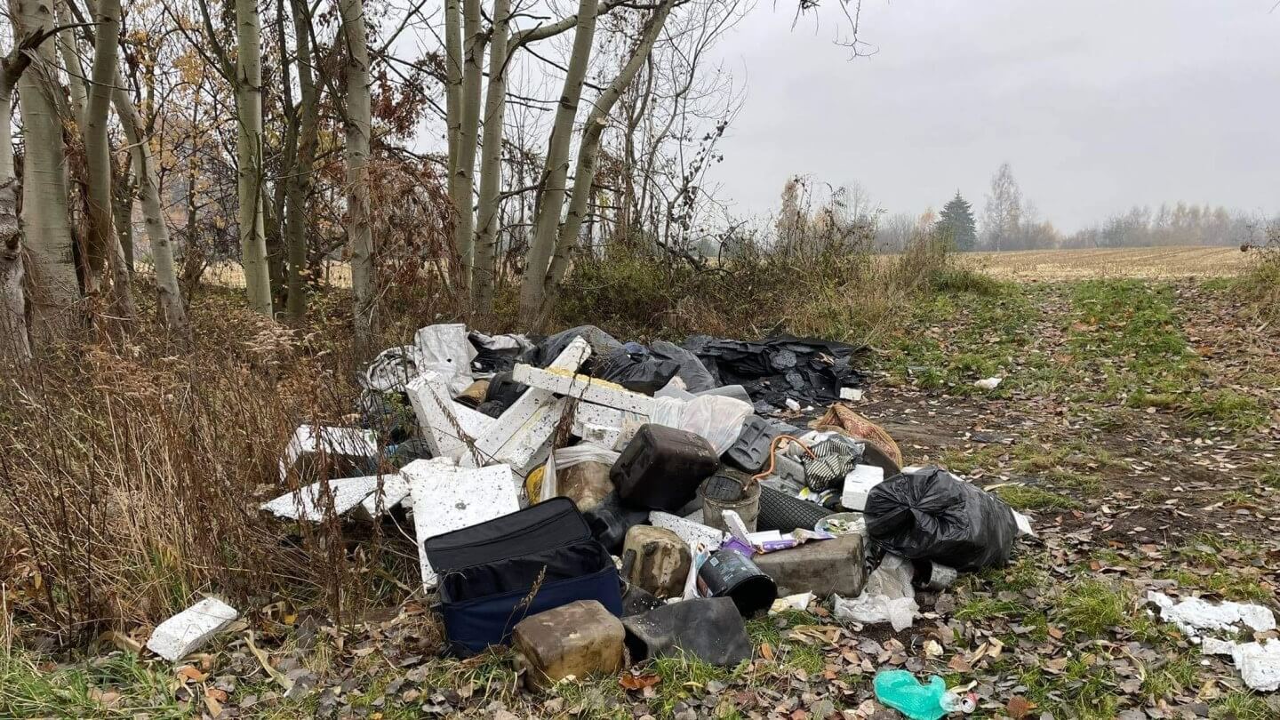 Wysypisko w okolicy ul. Nasypowej w Kochłowicach